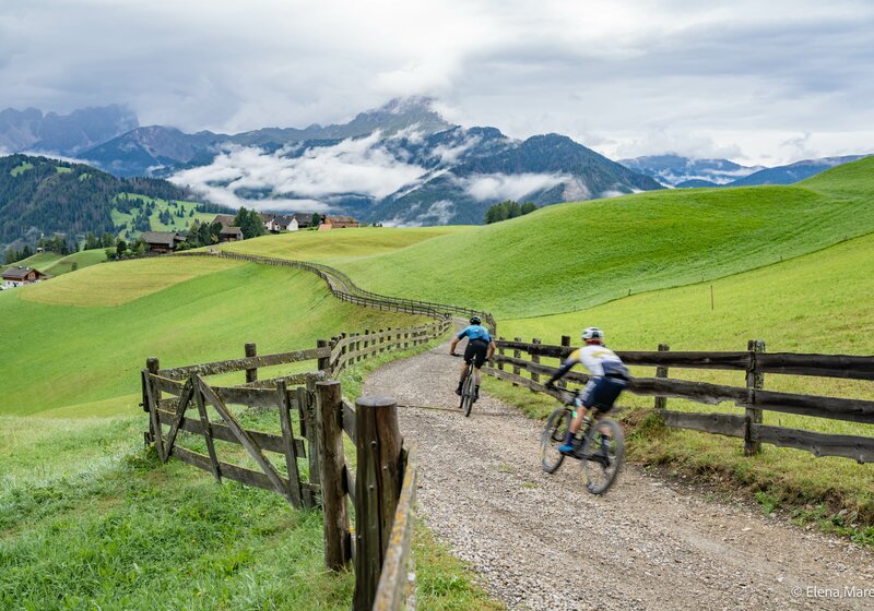 Zwei Teilnehmer beim bezwingen der Rennstrecke. | © Gianvito Coco