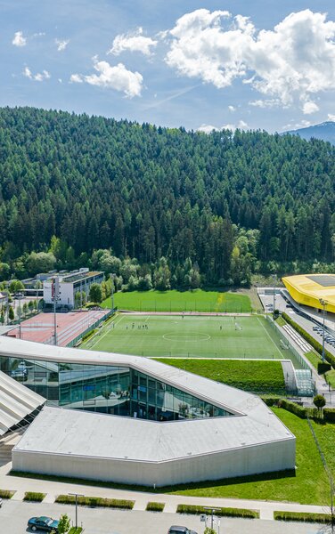 Die Kletterhalle und das Eisstadion in Bruneck. | © TV Bruneck