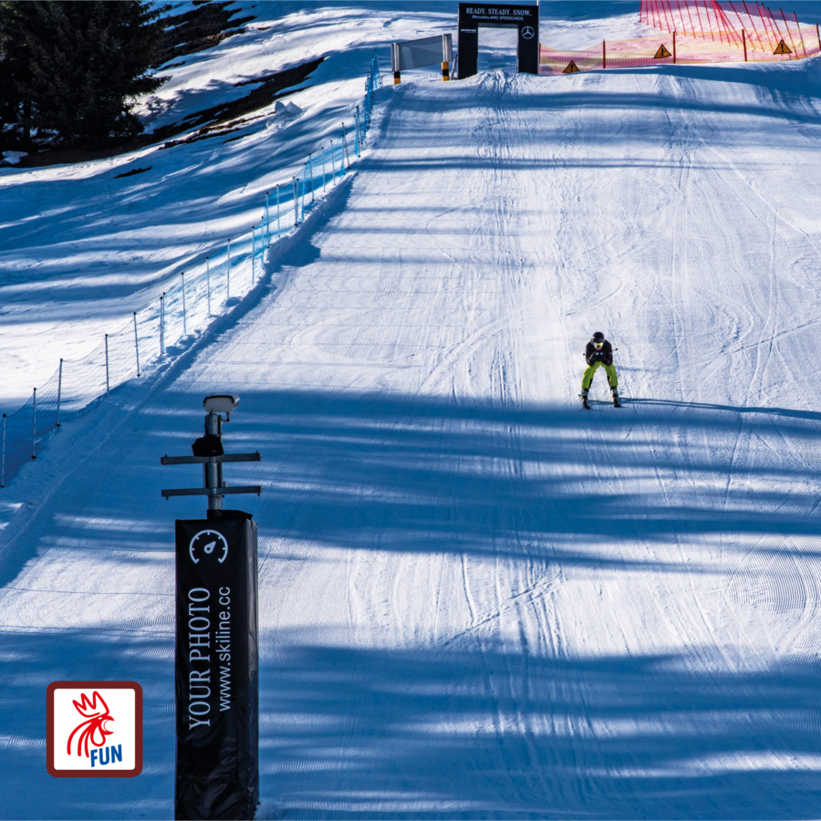 Ein Skifahrer auf der Piste der Speed Check Speeline. | © Skirama Kronplatz