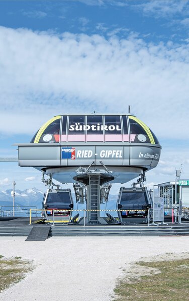 Die Bergstation der Aufstiegsanlage Ried im Sommer. | © Skirama Kronplatz