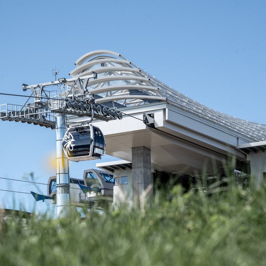 Die Bergstation Olang 1+2 im Sommer. | © Skirama Kronplatz
