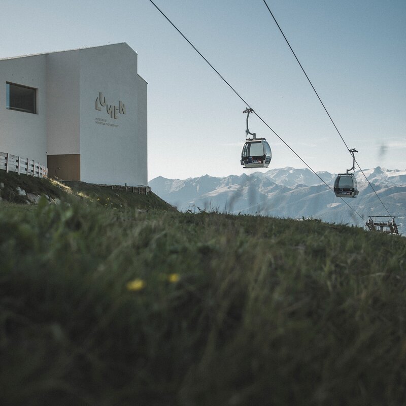 Das LUMEN Museum am Kronplatz-Gipfel im Sommer. | © Manuel Kottersteger