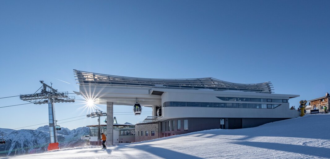 Die Bergstation der Bahn Olang 1+2 im Winter. | © Skirama Kronplatz