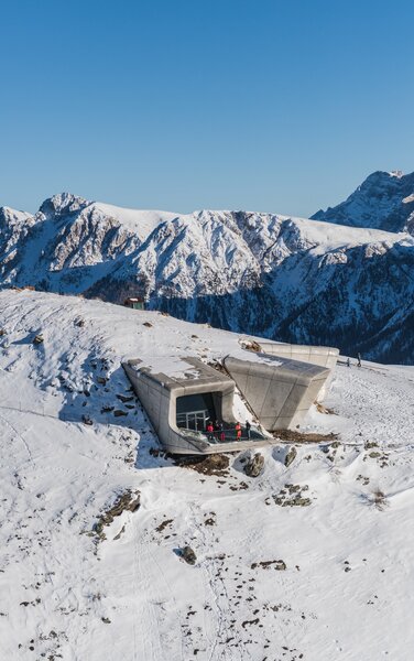 Die imposante Terrasse des MMM Corones. | © Harald Wisthaler